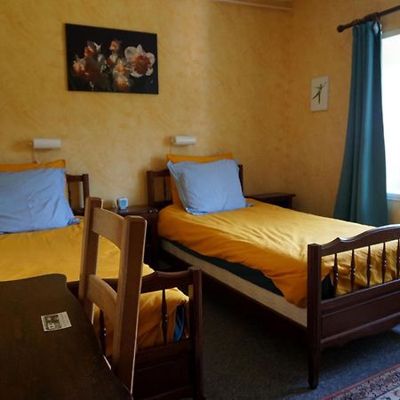 Bed and Breakfast Les Neuf Bouleaux Job Экстерьер фото